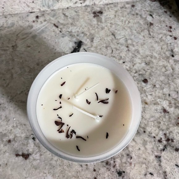 Brand new soy love spell candle - Picture 3 of 5